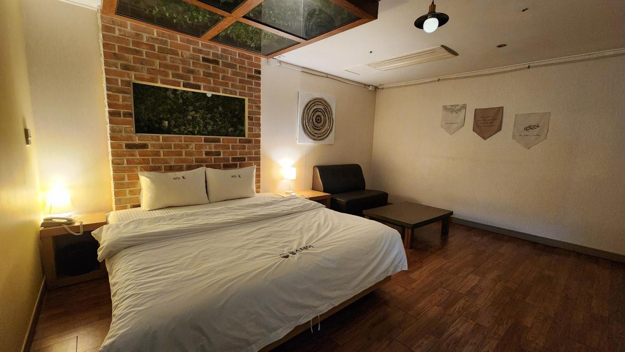 Gimhae Business Hotel K Extérieur photo