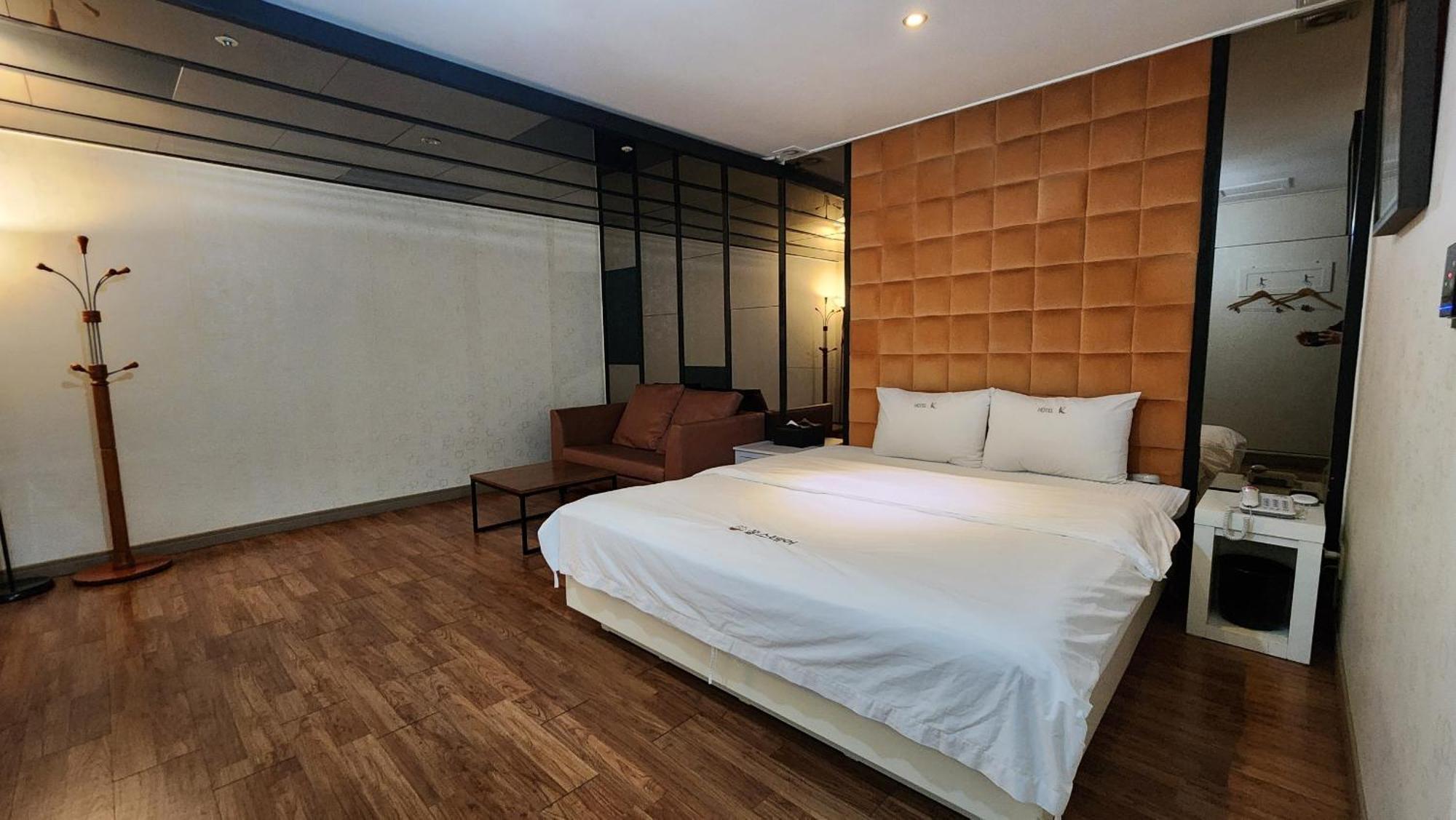 Gimhae Business Hotel K Extérieur photo