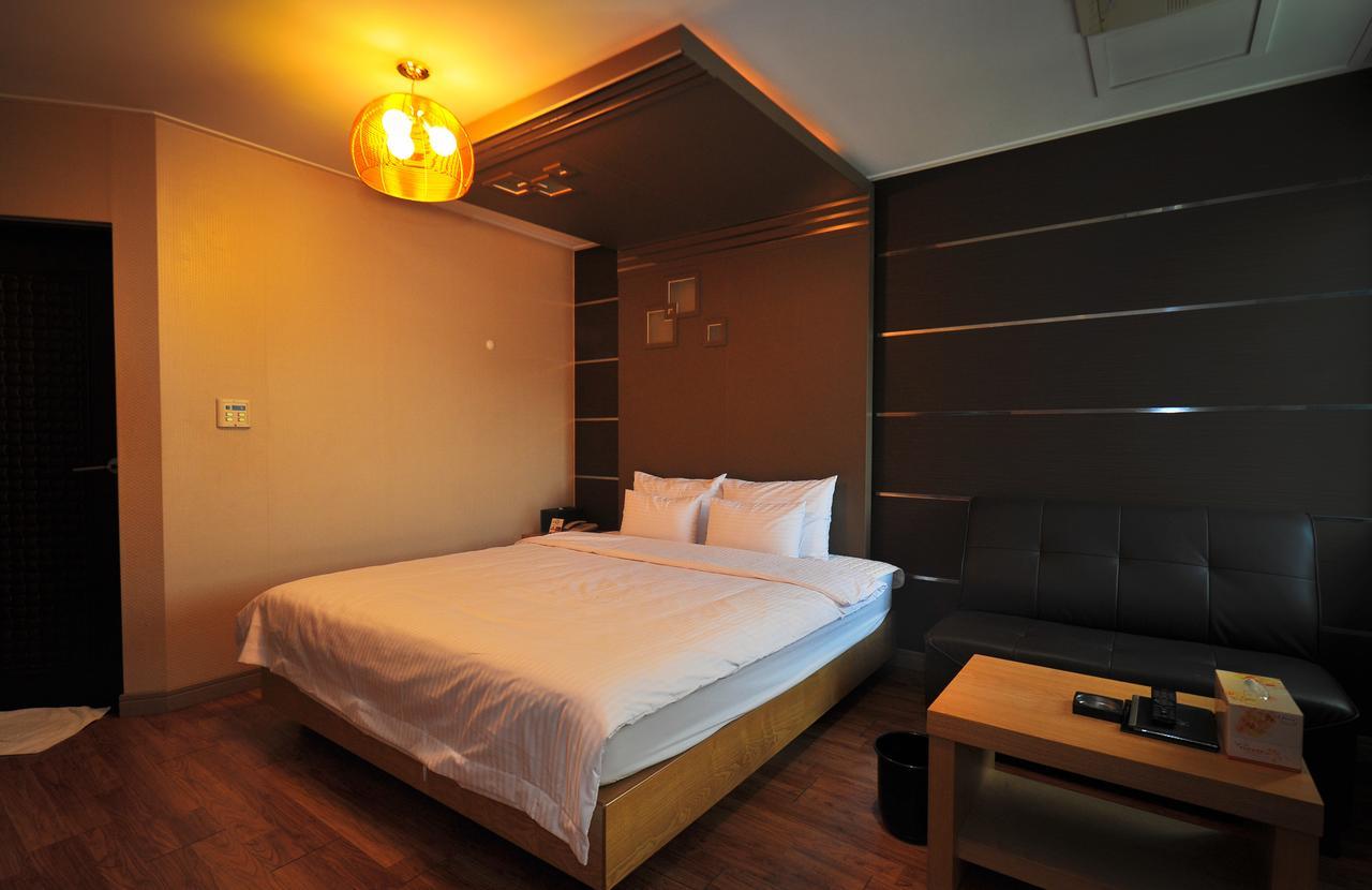 Gimhae Business Hotel K Extérieur photo