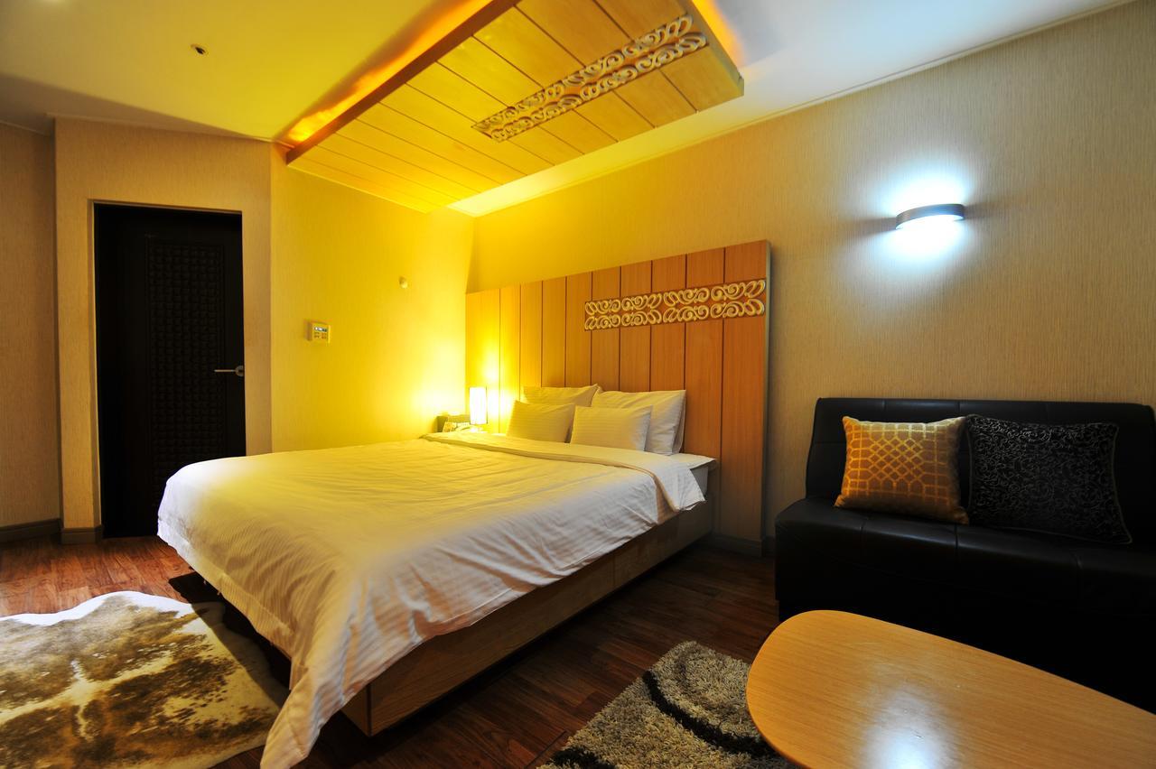Gimhae Business Hotel K Extérieur photo
