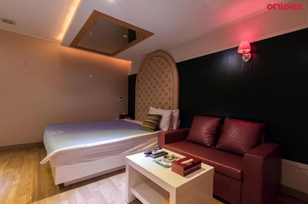 Gimhae Business Hotel K Extérieur photo